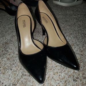 Michael Kors Black leather Size 7 pumps